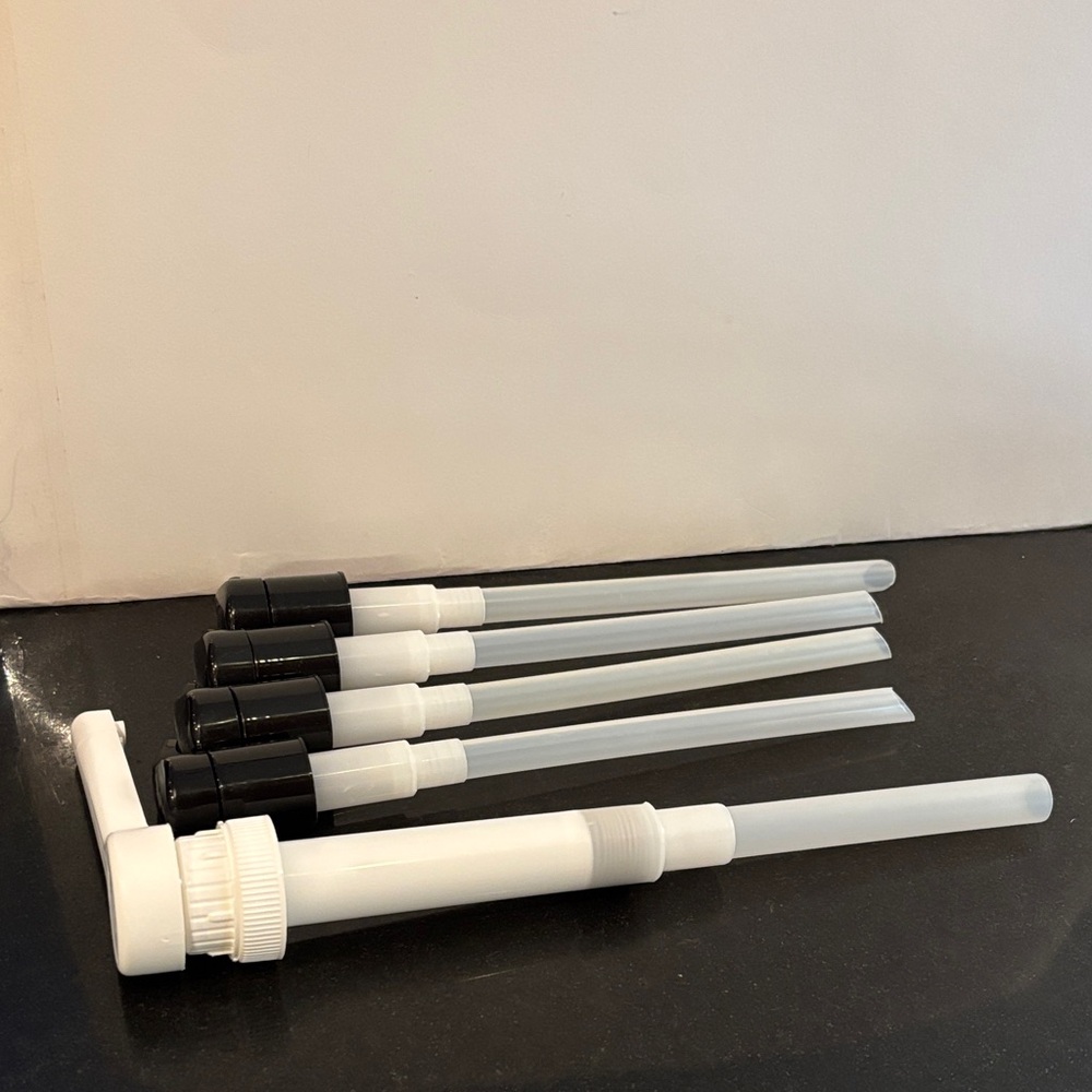 WEN Shampoo Dispenser Replacement Pumps - Black and White